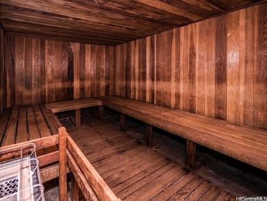 Beautifully renovated in 2018, this spacious 2-bedroom, 2-bath - photo 21