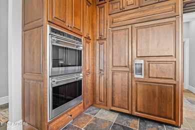 Spectacular lakefront living with all the room inside and out - - photo 33