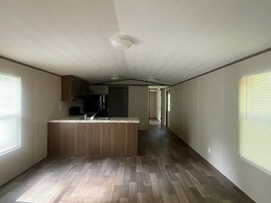 Stop Renting and Start Living! Affordable, like-new 3-bedroom - photo 7