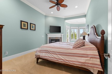 Spectacular lakefront living with all the room inside and out - - photo 48