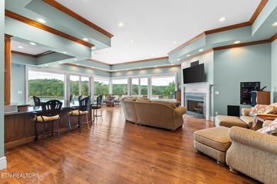 Spectacular lakefront living with all the room inside and out - - photo 50