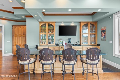 Spectacular lakefront living with all the room inside and out - - photo 53