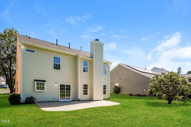 This fully refreshed 4-bedroom, 2.5-bath home with a 2-car - photo 15