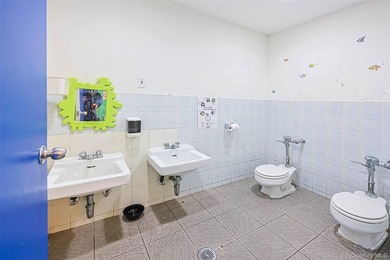 Exceptional opportunity to acquire a well-maintained, elevator - photo 16