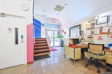 Exceptional opportunity to acquire a well-maintained, elevator - photo 18
