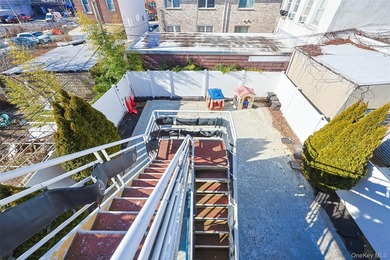 Exceptional opportunity to acquire a well-maintained, elevator - photo 31