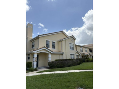 Move-in ready and beautifully updated 2 bedroom, 2 bath end-unit - photo 1