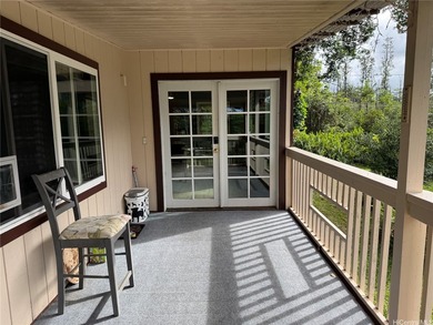 Enjoy tropical paradise in this comfy 4BR/2batj home in popular - photo 3