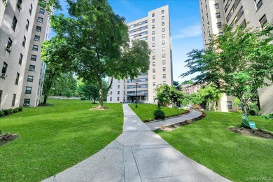 Seller Will Credit Buyer Toward HOA Fees - Utilities, Cable & - photo 3