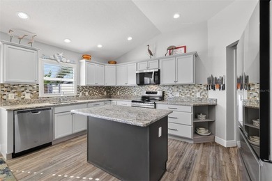 Welcome to this METICULOUSLY-MAINTAINED, BLOCK and STUCCO - photo 4