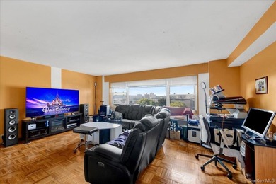 Seller Will Credit Buyer Toward HOA Fees - Utilities, Cable & - photo 4