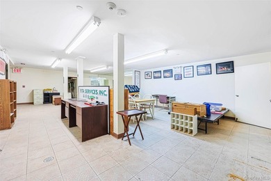 Exceptional opportunity to acquire a well-maintained, elevator - photo 34