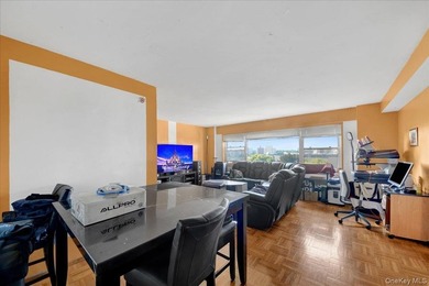 Seller Will Credit Buyer Toward HOA Fees - Utilities, Cable & - photo 5