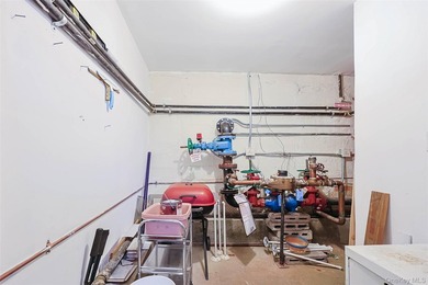 Exceptional opportunity to acquire a well-maintained, elevator - photo 36