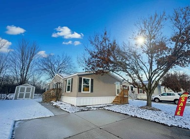 (private lake, pond, creek) Home For Sale in Newport Michigan