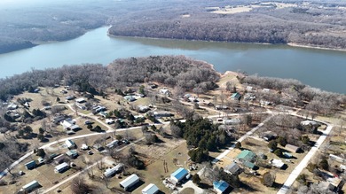 Pomme de Terre Lake Home For Sale in Urbana Missouri