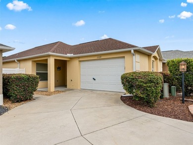 Welcome to this beautifully maintained 2-bedroom, 2-bath - photo 2