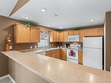 Welcome to this beautifully maintained 2-bedroom, 2-bath - photo 6