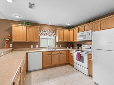 Welcome to this beautifully maintained 2-bedroom, 2-bath - photo 7