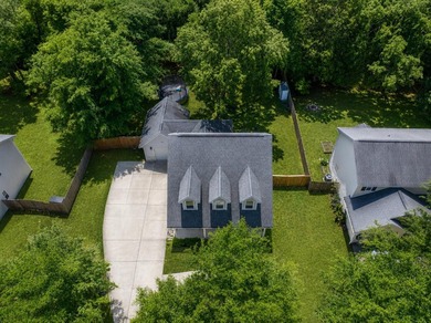 Located in the desirable Fenwick Hills subdivision, this - photo 6