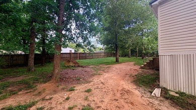 Spacious 4-bedroom, 2-bathroom mobile home nestled on a - photo 8
