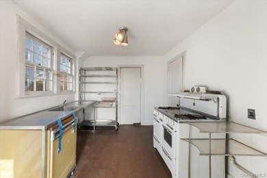 This classic Dutch Colonial house is set on an extra-large lot - photo 14
