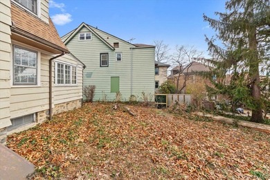 This classic Dutch Colonial house is set on an extra-large lot - photo 22