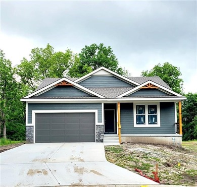 COMPLETED AND MOVE IN READY! BUYER BONUS! **Receive a $5,000 - photo 3
