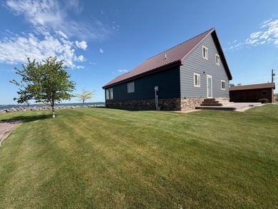 Impeccably maintained home with 125 feet of frontage on Blue Dog - photo 27