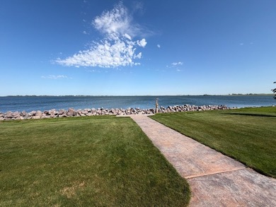 Impeccably maintained home with 125 feet of frontage on Blue Dog - photo 32