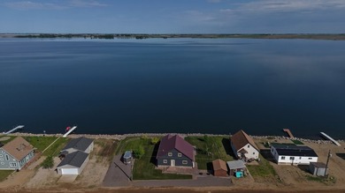 Impeccably maintained home with 125 feet of frontage on Blue Dog - photo 38