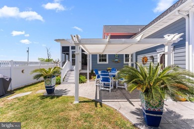 WATERVIEWS & PIER--ON THE POINT: Much admired since it first - photo 43