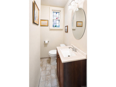 A 3 bedroom, 2.5 bath home in the Midwood section of Brooklyn - photo 9