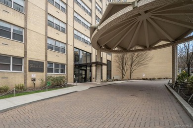 Experience elevated living in this beautiful 2 bedroom corner - photo 19