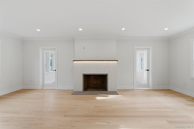 Welcome to Glenwood Lake!! This exceptional, fully renovated - photo 12