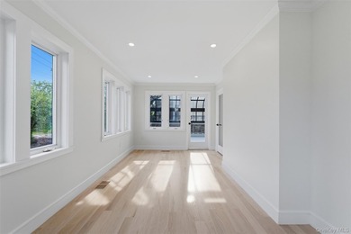 Welcome to Glenwood Lake!! This exceptional, fully renovated - photo 14