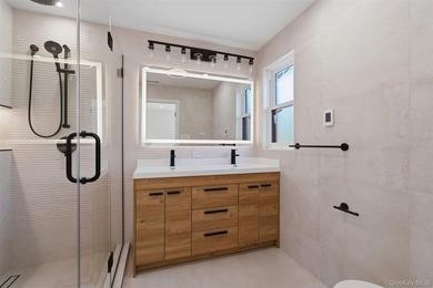 Welcome to Glenwood Lake!! This exceptional, fully renovated - photo 23