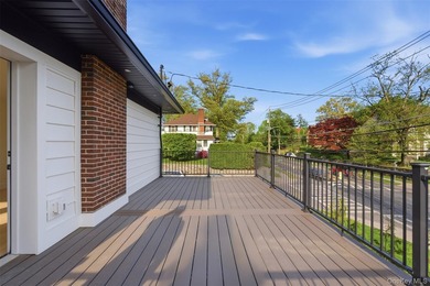 Welcome to Glenwood Lake!! This exceptional, fully renovated - photo 25