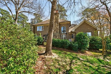 Custom 4 bedroom, 3.5 bath home in sought-after Birdneck Point - photo 38