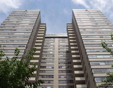 Lake Home For Sale in Chicago, Illinois