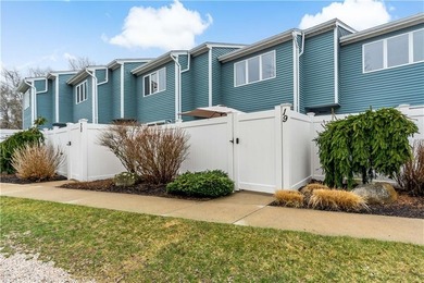 Location, Location ! Well maintained 2 bedroom, 1.5 bath - photo 4