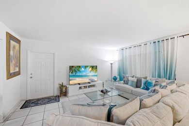Unapproved Short Sale. Located in the heart of Royal Palm Beach - photo 6