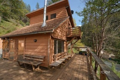 Just 5 miles from Weaverville and easy access to Hwy 299, this - photo 1