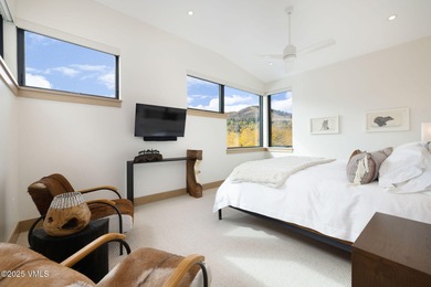 Discover the opportunity to own a luxurious townhome in Avon's - photo 10