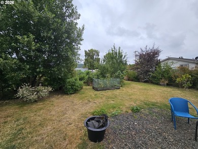 TOWN AND COUNTRY: Deluxe newer (2019) manufactured home in great - photo 17