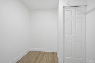 No Hoa! New Roof, New Water Heaters! Rare opportunity to own a - photo 22