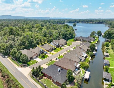Elegant, Energy-Efficient Home with Bonus Space & Lake Access! - photo 3