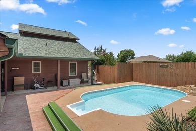 BEAUTIFULLY LANDSCAPED HOME ON 4 LOTS AT THE HEART OF THE LAKE - photo 4