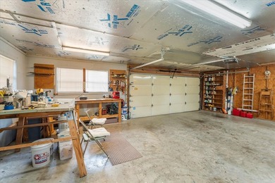 BEAUTIFULLY LANDSCAPED HOME ON 4 LOTS AT THE HEART OF THE LAKE - photo 9