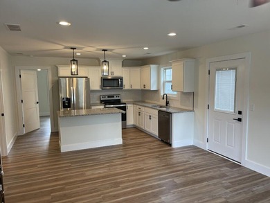 Great opportunity to own a brand new home conveniently located - photo 2